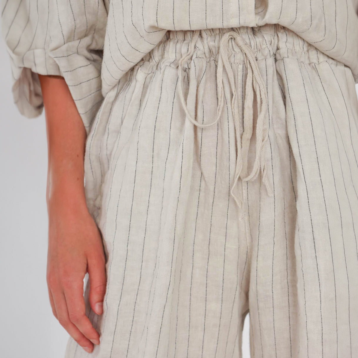 Katharina Hørbukser - Beige