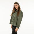 Indlæs billede i gallerifremviser, Louisa Bluse med sløjfer - Army Grøn
